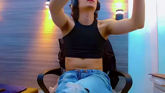 Sr BonnyEthan online show from April 2026 01:34:01 PM