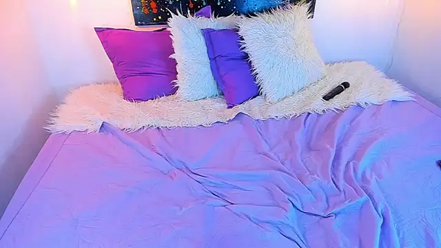 cloe bridgee online show from January 2025 06:05:01 AM