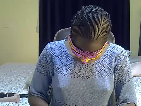 Snapshot of QueenJelly_Sexy chatting on October 2025 02:22:02 AM QueenJelly Sexy online show from October 2025 02:22:02 AM