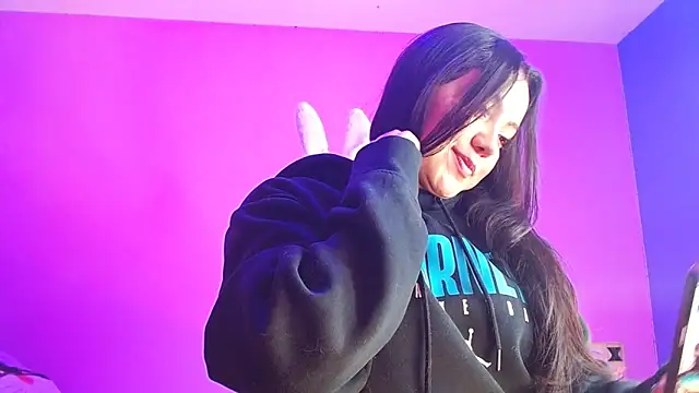 Isa-Jones online show from October 2025 03:40:02 AM