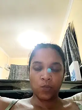 Indianqueen03 online show from October 2025 04:59:02 PM