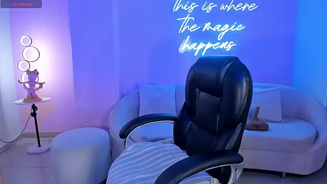 AlessaRomero online show from October 2025 08:07:01 PM