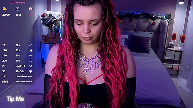 Miss Maya Mils online show from December 2025 01:02:02 AM