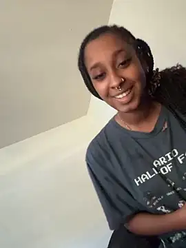 Your Paris online show from November 2025 03:02:01 PM