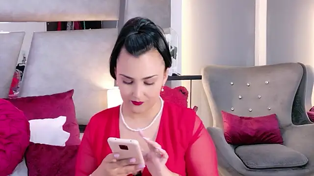 Evangeline Taylorr online show from May 2026 08:17:01 PM