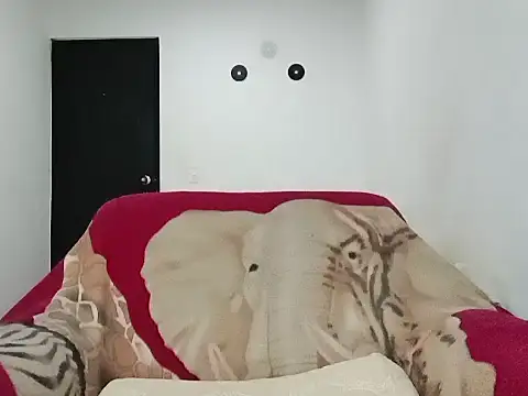 lucydreamm online show from March 2025 02:05:01 AM