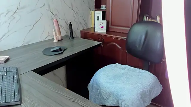 MissEscarleth online show from January 2025 05:29:01 AM