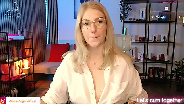 Amitiel Angel online show from October 2025 06:08:02 PM