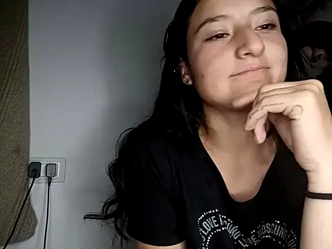 Snapshot of iris_798 chatting on March 2025 05:08:01 AM iris 798 online show from March 2025 05:08:01 AM