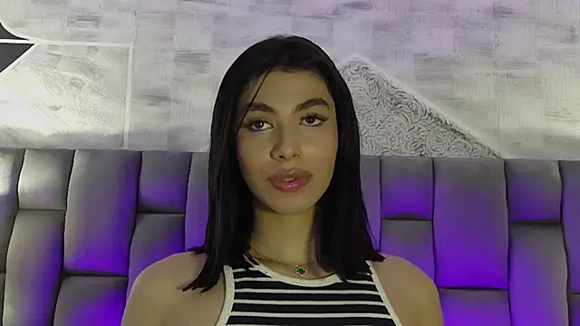 IsabelleFoxx  online show from December 2024 01:38:02 PM