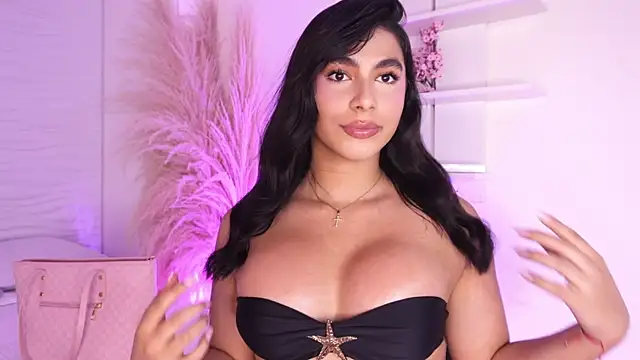 Snapshot of IsabelleFoxx_ chatting on July 2026 04:50:01 AM IsabelleFoxx online show from July 2026 04:50:01 AM
