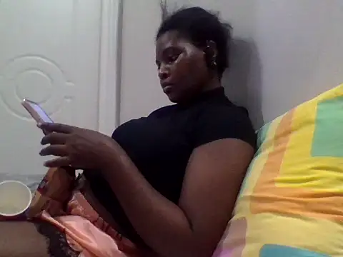 Snapshot of queenzuena chatting on July 2026 08:04:02 PM queenzuena online show from July 2026 08:04:02 PM