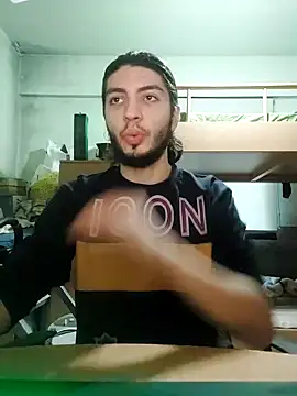 Snapshot of kleineid77 chatting on December 2024 02:22:01 PM kleineid77 online show from December 2024 02:22:01 PM