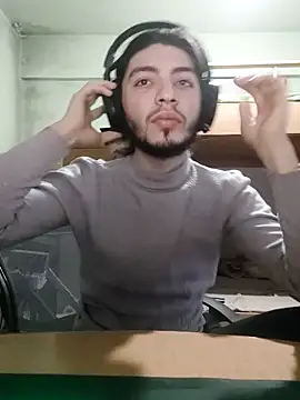 Snapshot of kleineid77 chatting on December 2024 03:00:02 PM kleineid77 online show from December 2024 03:00:02 PM