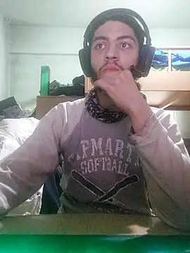 Snapshot of kleineid77 chatting on February 2025 02:08:01 PM kleineid77 online show from February 2025 02:08:01 PM