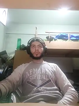 Snapshot of kleineid77 chatting on February 2025 07:03:01 PM kleineid77 online show from February 2025 07:03:01 PM