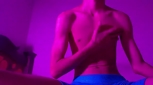 isaaclatino online show from February 2025 04:23:01 AM