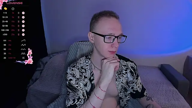 Alex silents online show from October 2025 12:38:01 PM