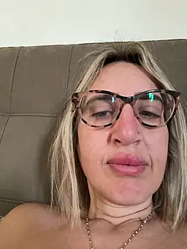 Snapshot of casalinga88 chatting on March 2025 08:22:01 AM casalinga88 online show from March 2025 08:22:01 AM
