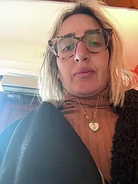 Snapshot of casalinga88 chatting on March 2025 09:57:01 AM casalinga88 online show from March 2025 09:57:01 AM