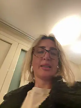 Snapshot of casalinga88 chatting on March 2025 05:56:02 PM casalinga88 online show from March 2025 05:56:02 PM