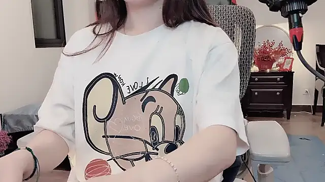 Snapshot of Berrysweet_68 chatting on March 2026 03:11:01 PM Berrysweet 68 online show from March 2026 03:11:01 PM