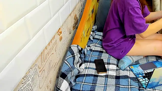 Adela Vetta online show from February 2025 04:17:02 PM