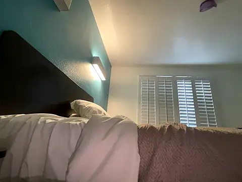 tatted-bitty online show from October 2025 01:02:02 AM