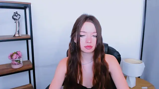 GraceLips online show from October 2025 09:30:01 PM