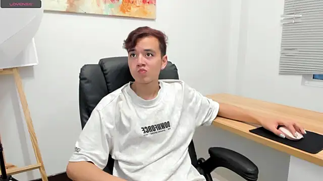 Snapshot of bunny_maxi chatting on October 2025 01:02:02 PM bunny maxi online show from October 2025 01:02:02 PM