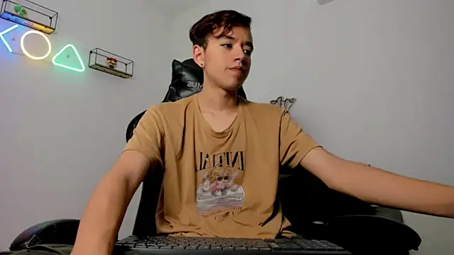 Snapshot of bunny_maxi chatting on November 2025 12:27:02 PM bunny maxi online show from November 2025 12:27:02 PM