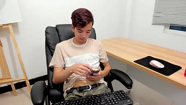 Snapshot of bunny_maxi chatting on November 2025 12:29:02 PM bunny maxi online show from November 2025 12:29:02 PM