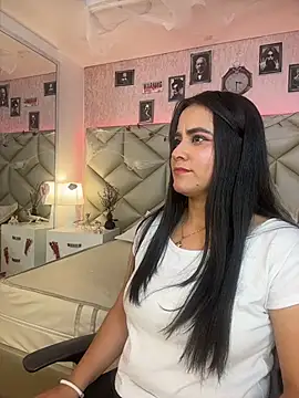 Brenda Garcia online show from October 2025 08:08:01 PM