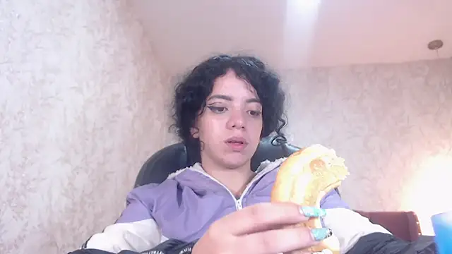 EmmaCowperr online show from January 2025 05:23:01 AM