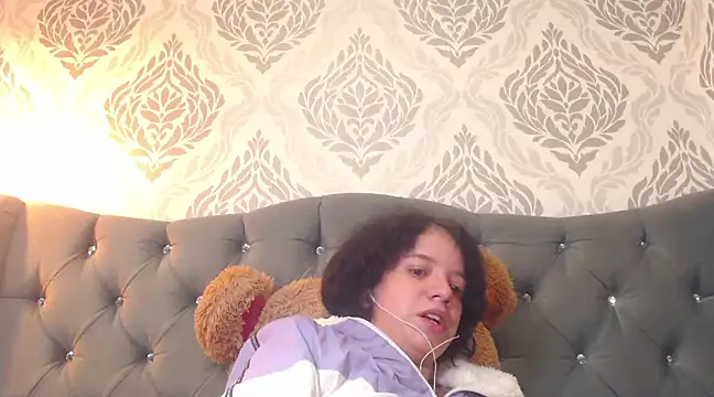 EmmaCowperr online show from February 2025 03:59:02 PM