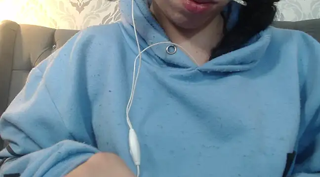 EmmaCowperr online show from February 2025 07:14:01 PM