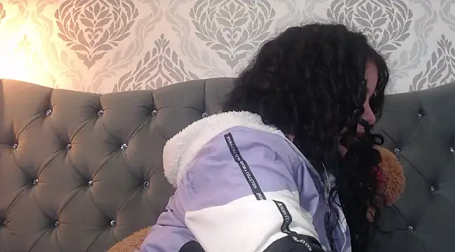 EmmaCowperr online show from March 2025 04:07:02 PM