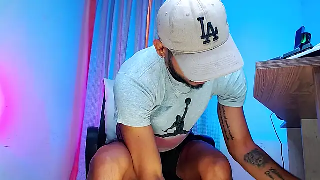 DanteSantoro online show from April 2026 11:48:01 AM