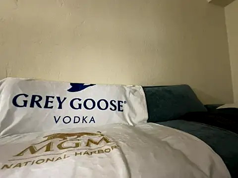 mouser21212 online show from November 2025 12:29:02 PM