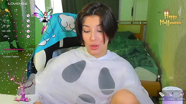 Snapshot of folinskayyya chatting on October 2025 03:14:01 AM folinskayyya online show from October 2025 03:14:01 AM