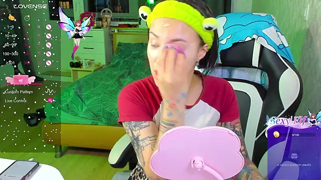 Snapshot of folinskayyya chatting on February 2026 12:48:01 AM folinskayyya online show from February 2026 12:48:01 AM