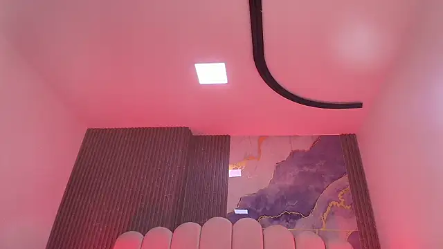 hot dione online show from December 2025 07:20:01 PM