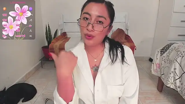 LisaHadwin online show from October 2025 08:42:02 PM