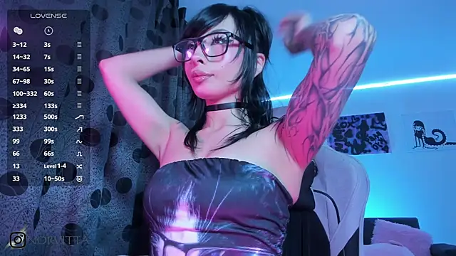 satanbabee online show from November 2025 01:17:01 AM