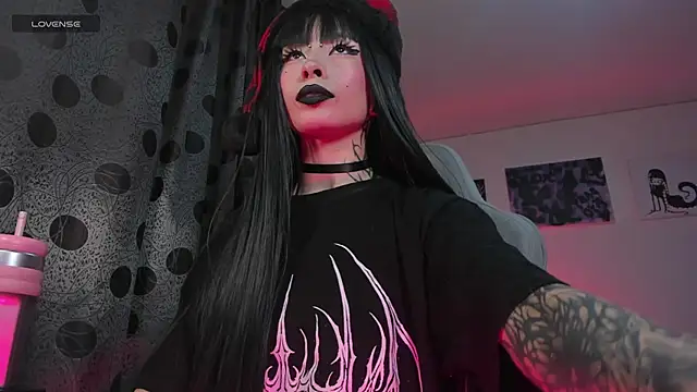 satanbabee online show from December 2025 12:07:01 AM