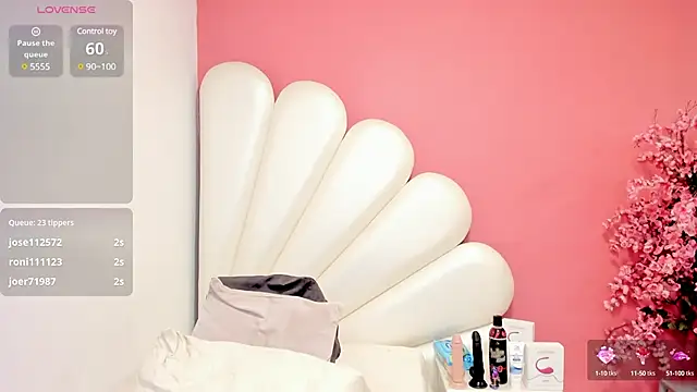 Snapshot of Vicky_Freedom chatting on December 2024 01:49:02 PM Vicky Freedom online show from December 2024 01:49:02 PM