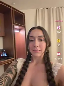 emiliasommer online show from May 2026 10:51:02 PM