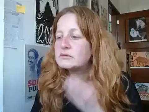 Snapshot of ViioletaMora chatting on June 2026 07:40:01 PM ViioletaMora online show from June 2026 07:40:01 PM