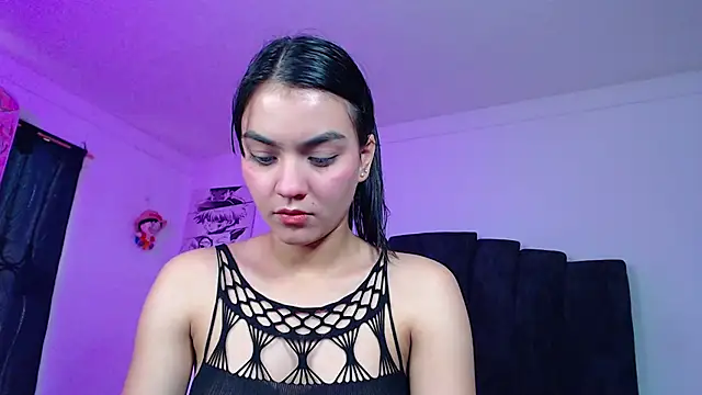 Ariel Zeo1 online show from October 2025 07:24:02 PM