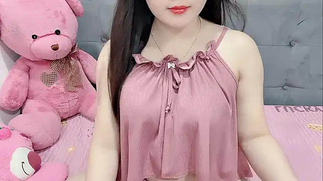 Funikio online show from October 2025 03:32:01 PM